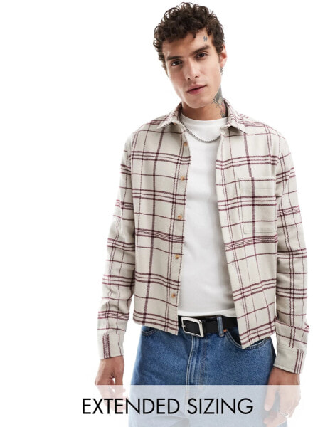 ASOS DESIGN – Kastiges, schweres Hemd aus gebürstetem Flanell mit Karomuster in Cremeweiß und Rot