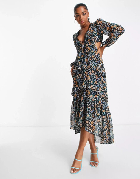 Miss Selfridge – Gestuftes Maxikleid aus Chiffon mit Besatz und Blumenmuster