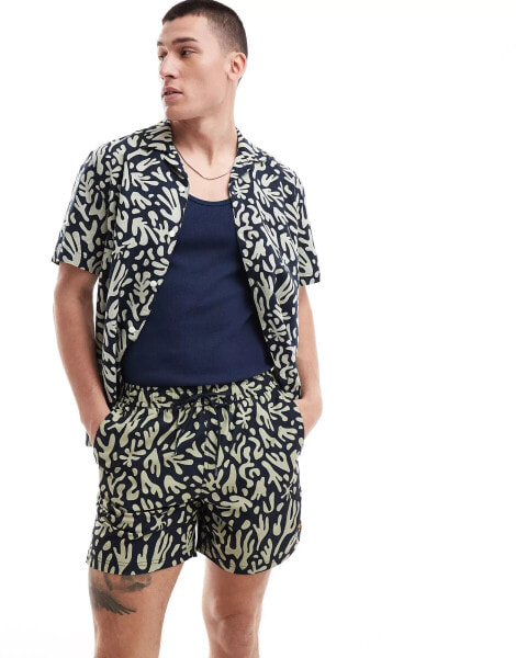 Farah printed shorts in navy