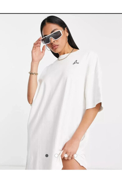 Платье женское Nike Jordan Essential DO5051-100 Oversize Белое