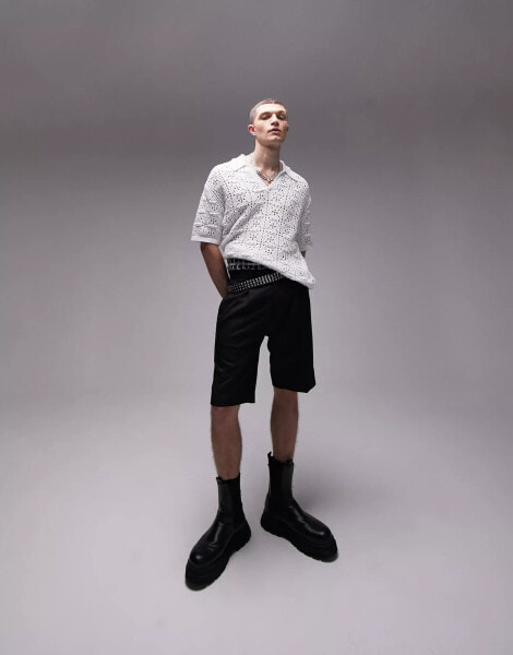 Topman – Shorts in Schwarz aus ausgeprägtem Twill mit schmalem, längerem Schnitt