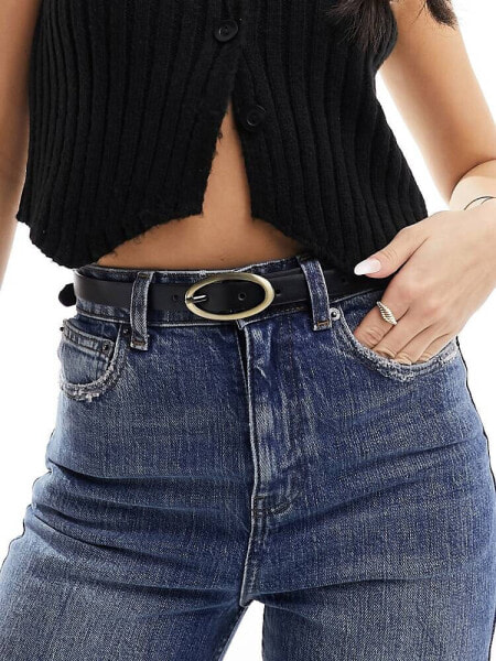 ASOS DESIGN waist and hip skinny oval boyfriend end belt in black 