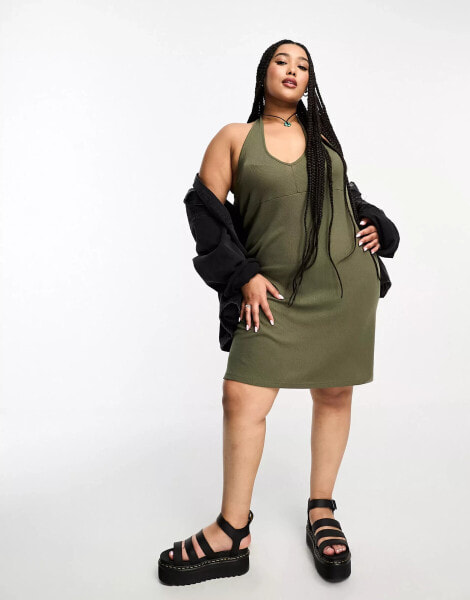 Noisy May Curve – Kurzes Skater-Kleid in Khaki mit Neckholder