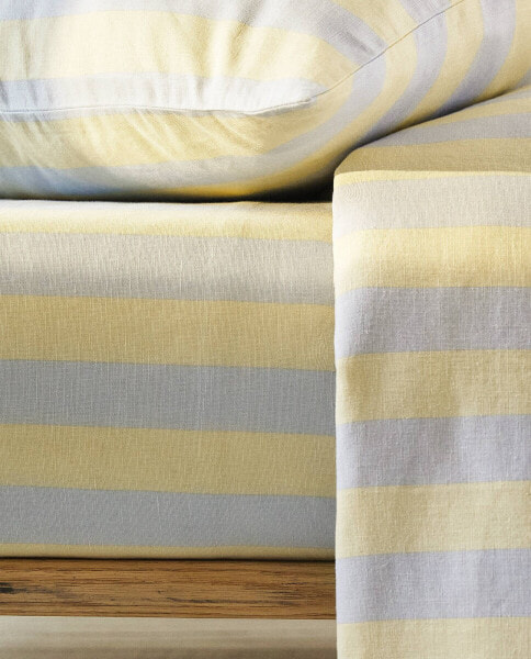 Striped print fitted sheet