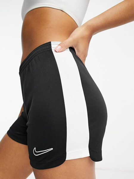 Шорты спортивные Nike Football – Academy Dri-FIT – в чёрном цвете с дизайном в виде полос