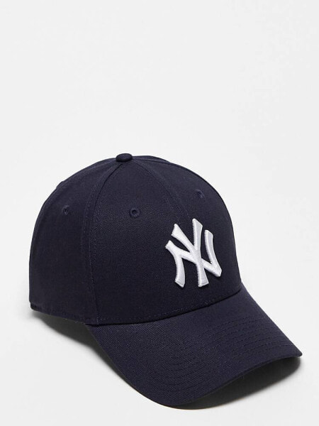 Бейсболка New Era MLB 9forty NY Yankees в черно-синем цвете