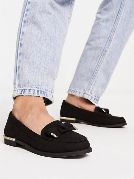 New Look suedette loafer in black with chain heel detail
