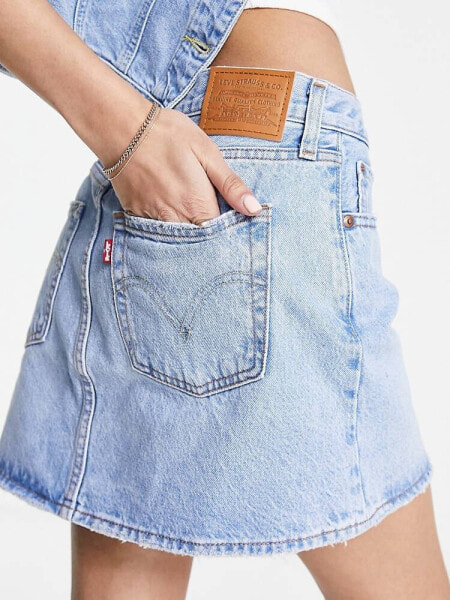 Levi's icon skirt in light wash blue