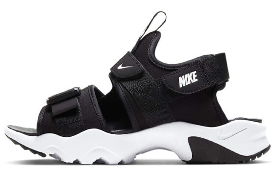 Nike Canyon Sports and Leisure Footwear