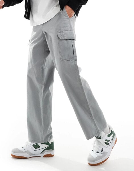 New Look relaxed cargo trouser in pale grey