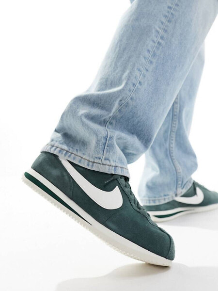 Nike Cortez trainers in forest green 