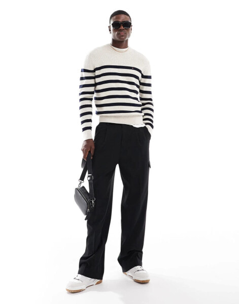 Tommy Hilfiger essential jumper in off white and navy