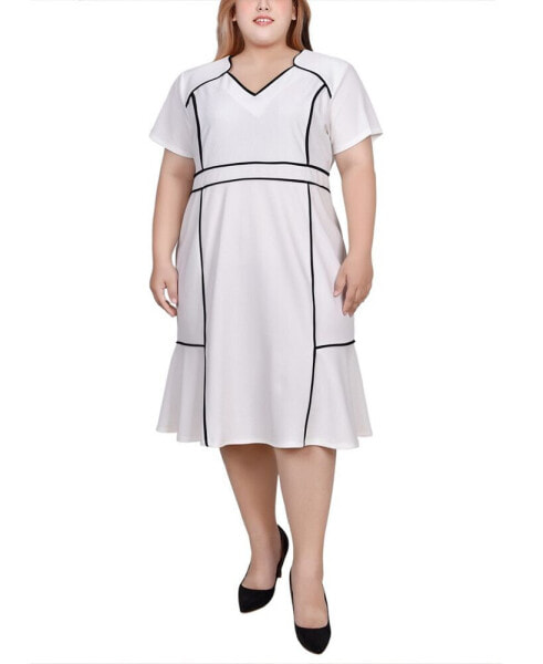 Plus Size Short Sleeve Piped Detail Dress