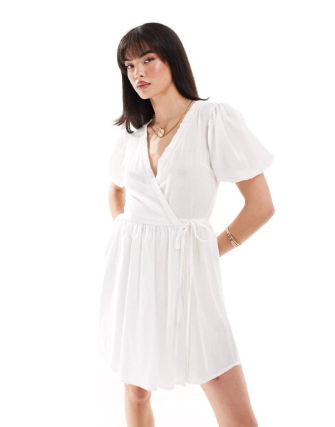 Wednesday's Girl textured wrap mini dress in white