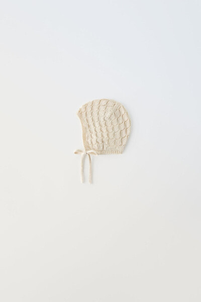 Textured knit bonnet