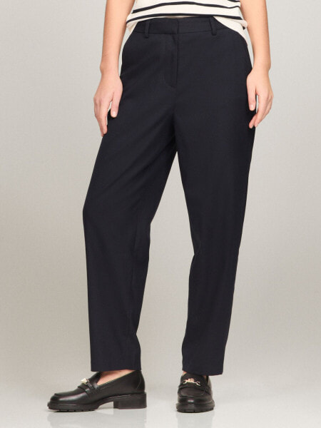 Tapered Fit Pant