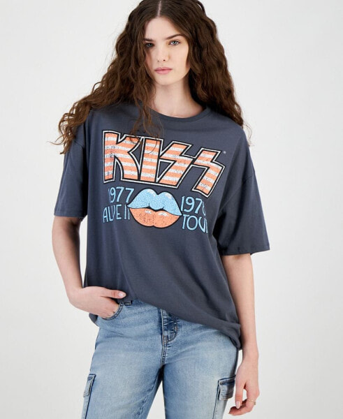Juniors' Kiss Graphic T-Shirt