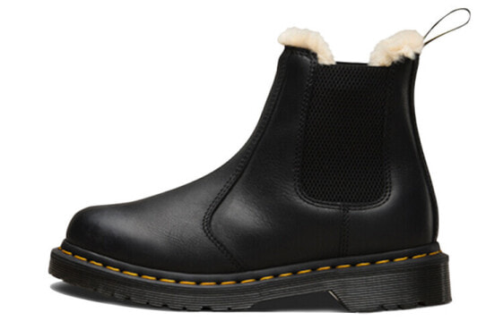 Dr. Martens 21045001 Classic Leather Boots