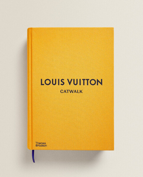 Книга с подиумами Louis Vuitton