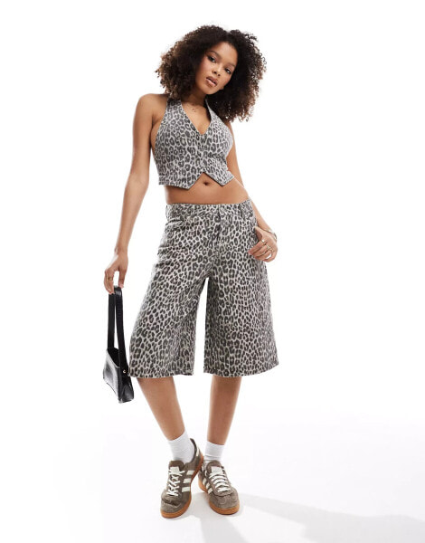 Pull&Bear longline denim short in leopard print