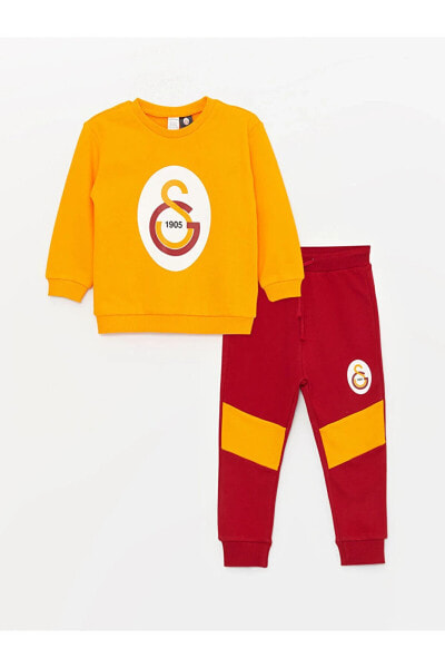 LCW baby Bisiklet Yaka Galatasaray Baskılı Erkek Bebek Sweatshirt ve Eşofman Altı Takım