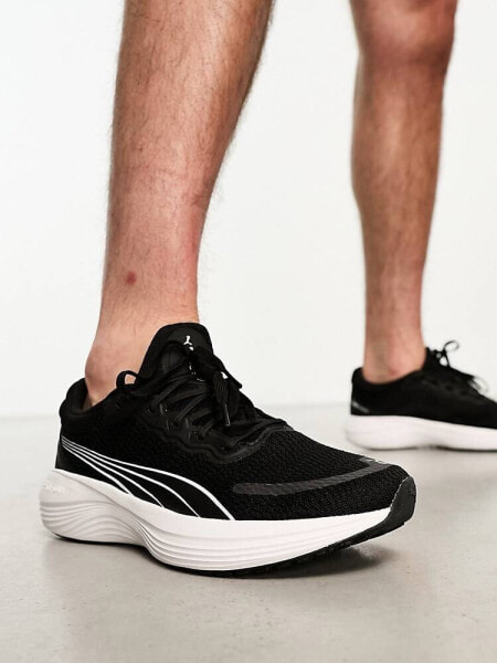 Puma Scend trainers in black & white