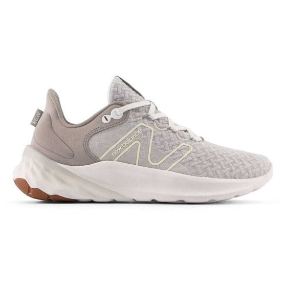 NEW BALANCE Fresh Foam Roav V2 running shoes refurbished