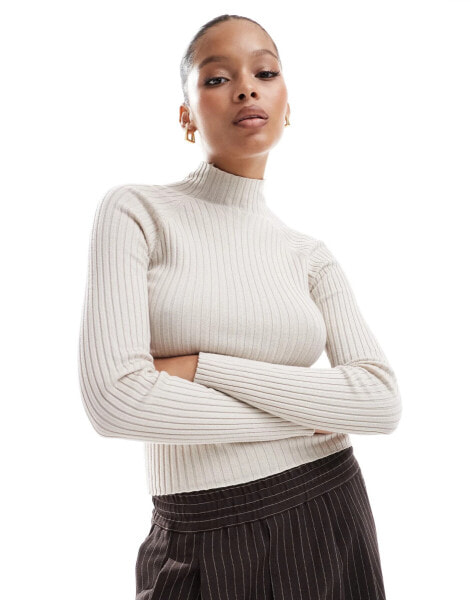 Stradivarius ribbed jumper in beige