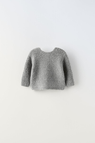 Bouclé knit sweater