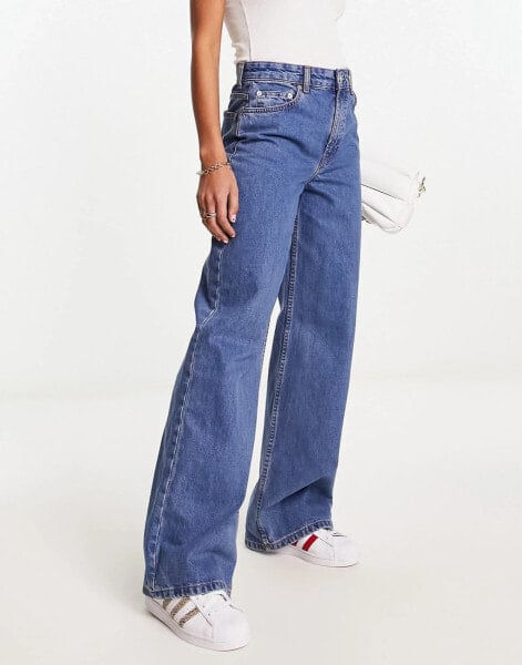 ASOS DESIGN wide leg dad jeans in mid blue