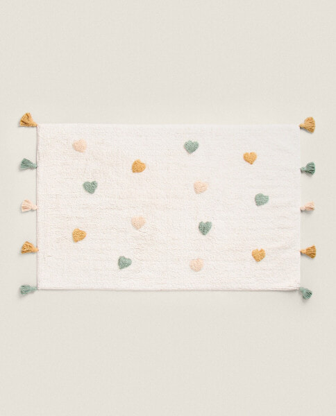 Children's bath mat with hearts