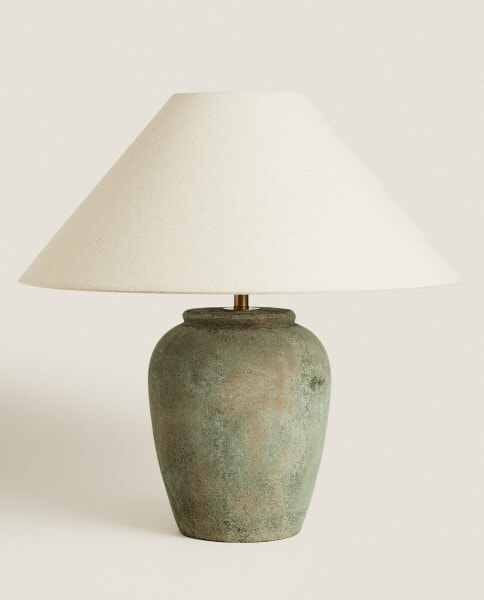 Table lamp with ceramic base