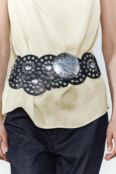 STUDDED LEATHER CIRCLE BELT