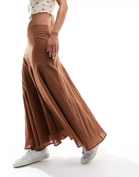 Daisy Street low rise flare crinkle maxi skirt in washed brown