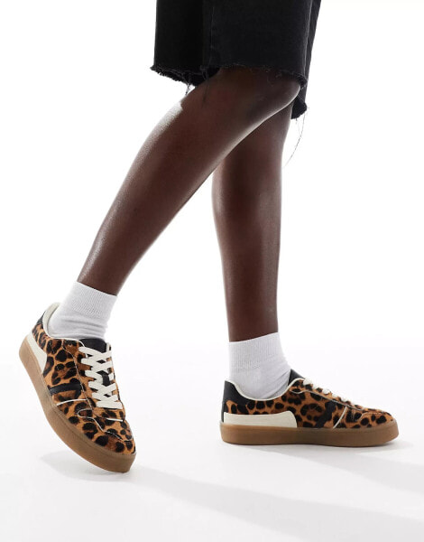 Stradivarius leopard print trainer