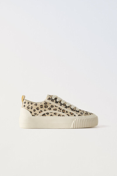 Leopard plimsolls