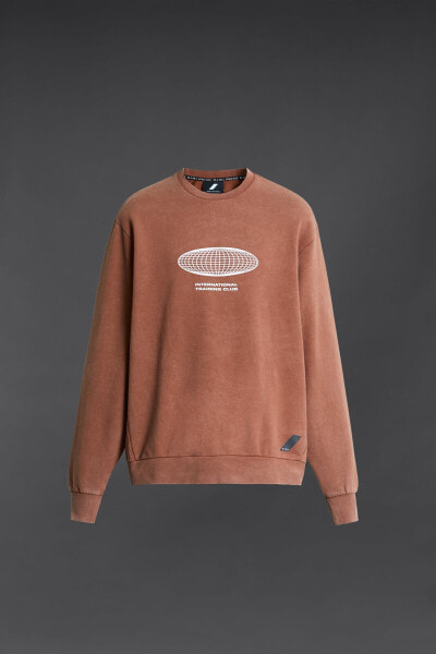 Round neck faded sweatshirt