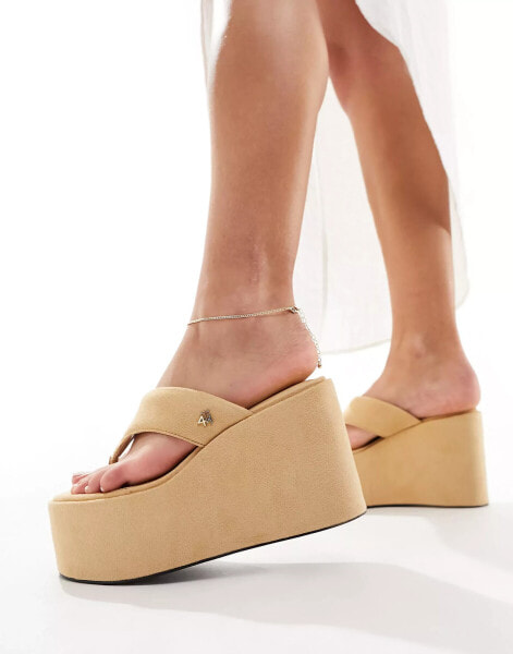 4th & Reckless Melissa Wedged Flip Flop in Beige