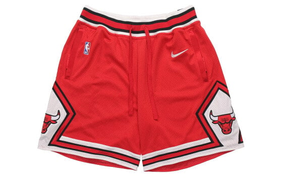 Шорты Nike баскетбольные NBA Chicago Bulls AJ9164-657, красные