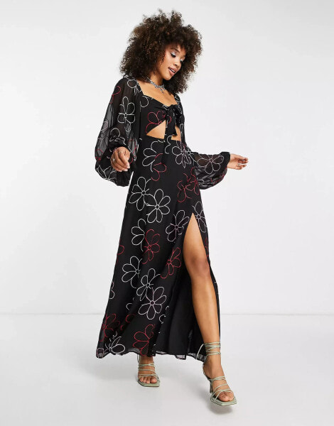 ASOS DESIGN – Maxikleid mit Zierausschnitt und mehrfarbiger Blumenstickerei