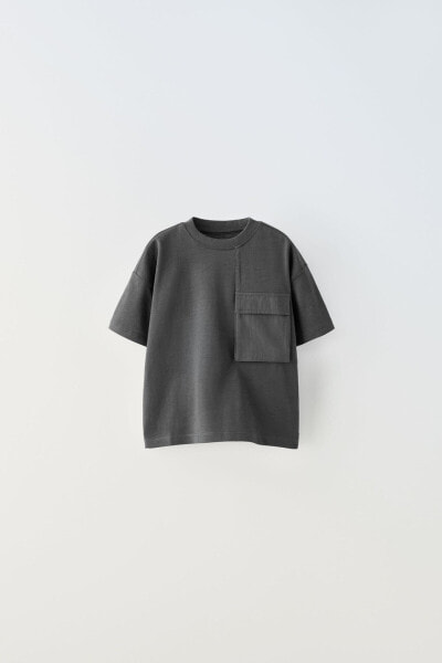 T-shirt with pocket