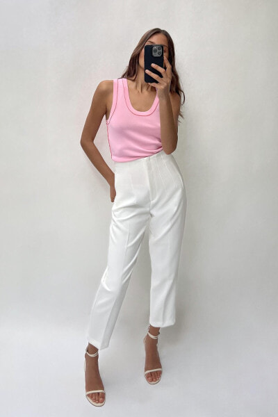 High-waist trousers