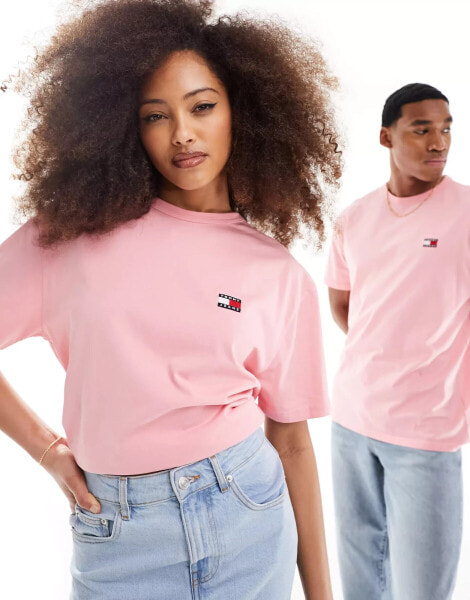 Tommy Jeans Unisex regular washed badge logo t-shirt in pink