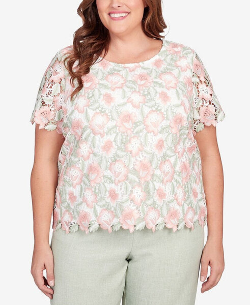 Plus Size English Garden Lace Floral Scallop Hem Top