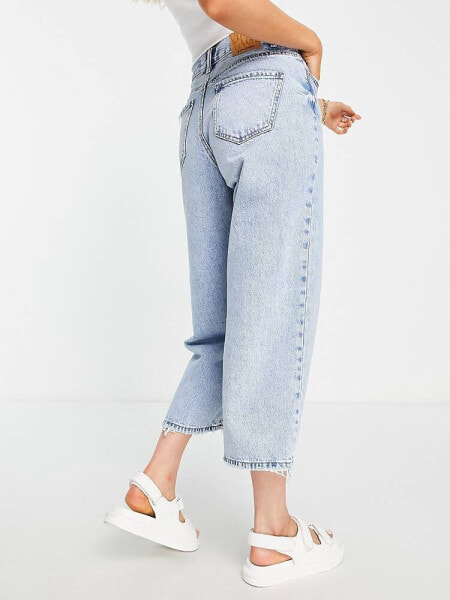 Stradivarius cropped denim jean in light wash