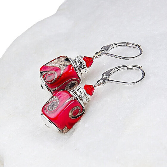 Passionate Scarlet Passion earrings made of Lampglas ESA16 pearls