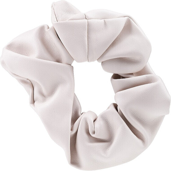 Scrunchie-Haargummi aus Kunstleder beige