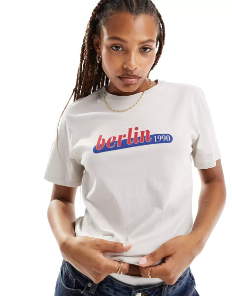 Cotton On oversized t-shirt with retro Berlin graphic