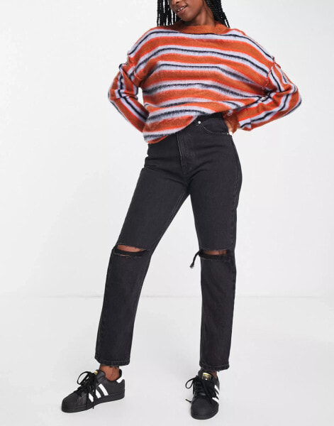 Pull&Bear – Mom-Jeans in Schwarz mit Zierrissen und hoher Taille