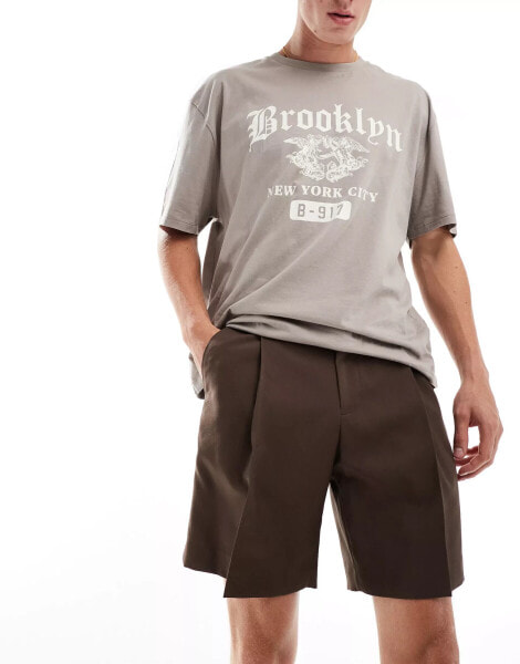 Jack & Jones loose fit pleated tailored short in brown